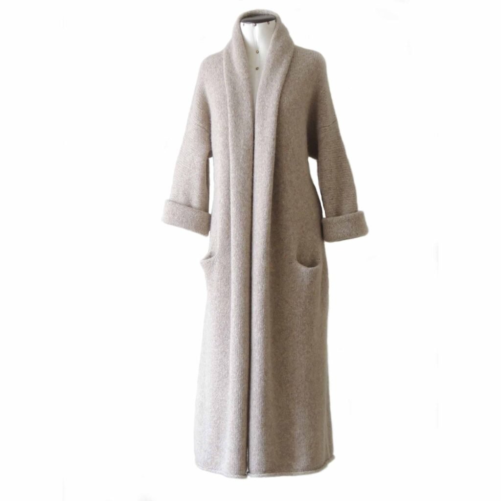 01-2167-NN pfl knitwear manufacturer wholesale Capote coat, cardigan 60% alpaca, felted version.