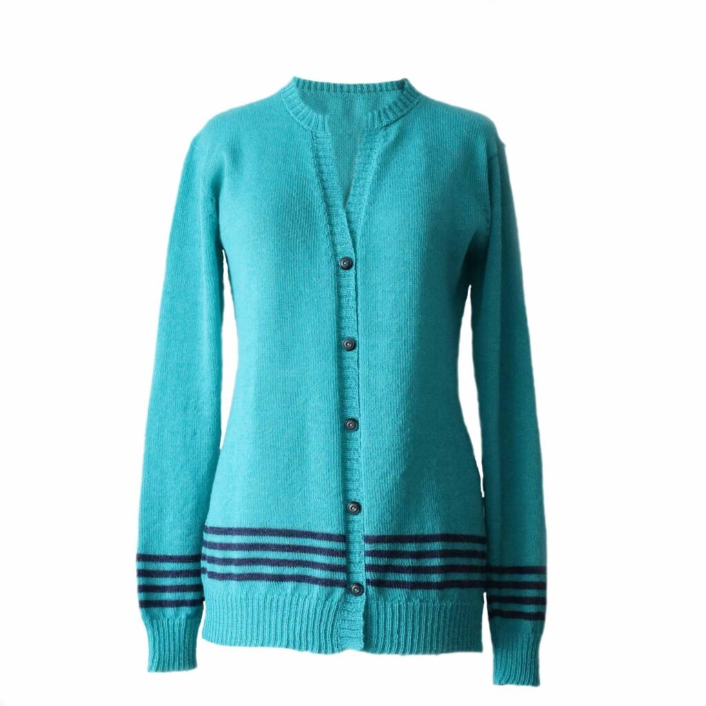22-1026-NN pfl knitwear manufacturer wholesale  cardigan 100% baby alpaca with button closure.