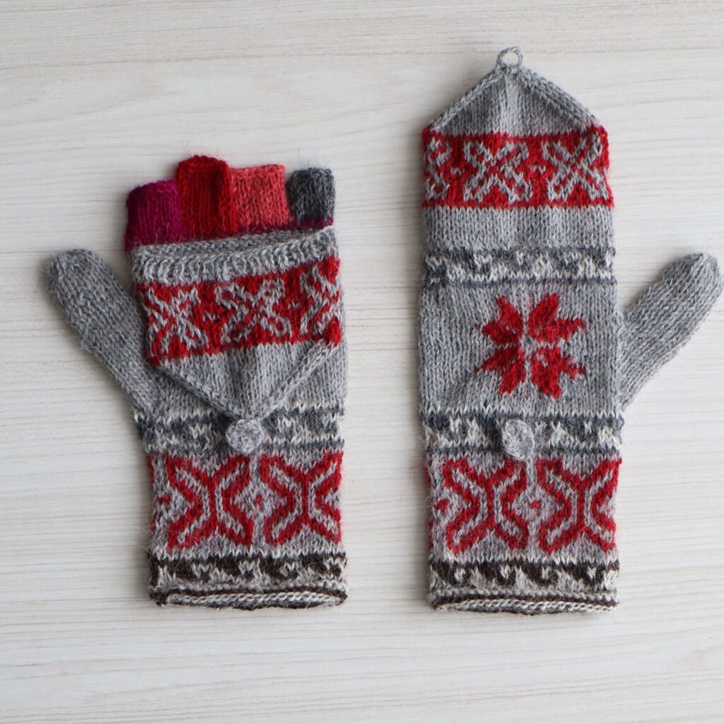 22-4004-NN pfl knitwear manufacturer wholesale hand knitted convertible mittens with pattern.