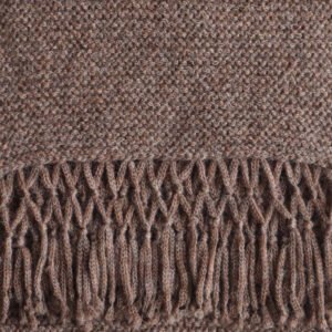 22-4101-NN pfl knitwear manufacturer wholesale Scarf alpaca blend hand knitted with knotted fringes.