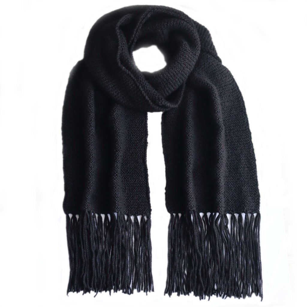 22-4102-NN pfl knitwear manufacturer wholesale long winter scarf alpaca blend hand knitted with fringes unisex