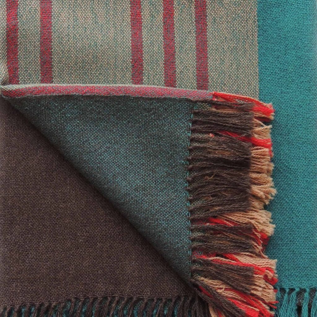 91-4007-NN pfl knitwear wholesale manufacturer Blanket / throw baby alpaca hand woven, stripe design.