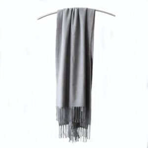 22-9103-NN pfl knitwear wholesale manufacturer Throw / blanket baby alpaca with fringes handwoven.